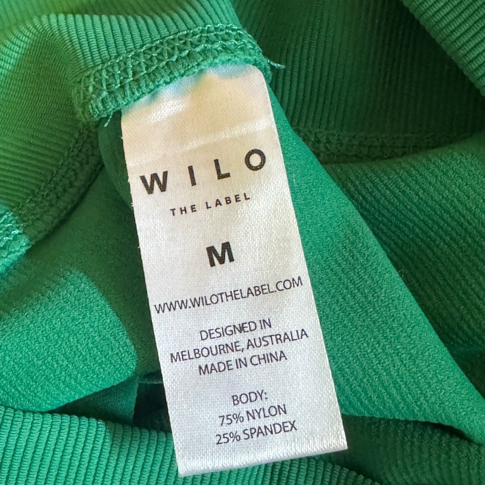 WILO High-Rise Green Women’s Bike Shorts, Size Medium. NWOT! - Picture 3 of 3
